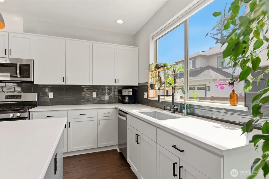 16031 SE 252nd Place Covington WA 98042