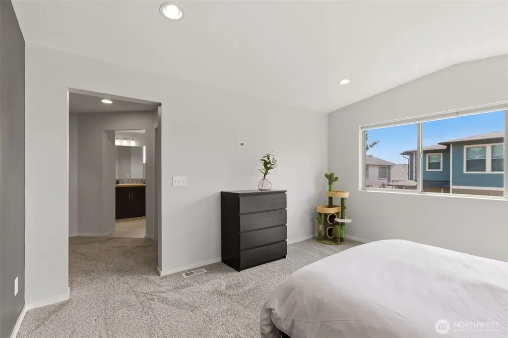 16031 SE 252nd Place Covington WA 98042