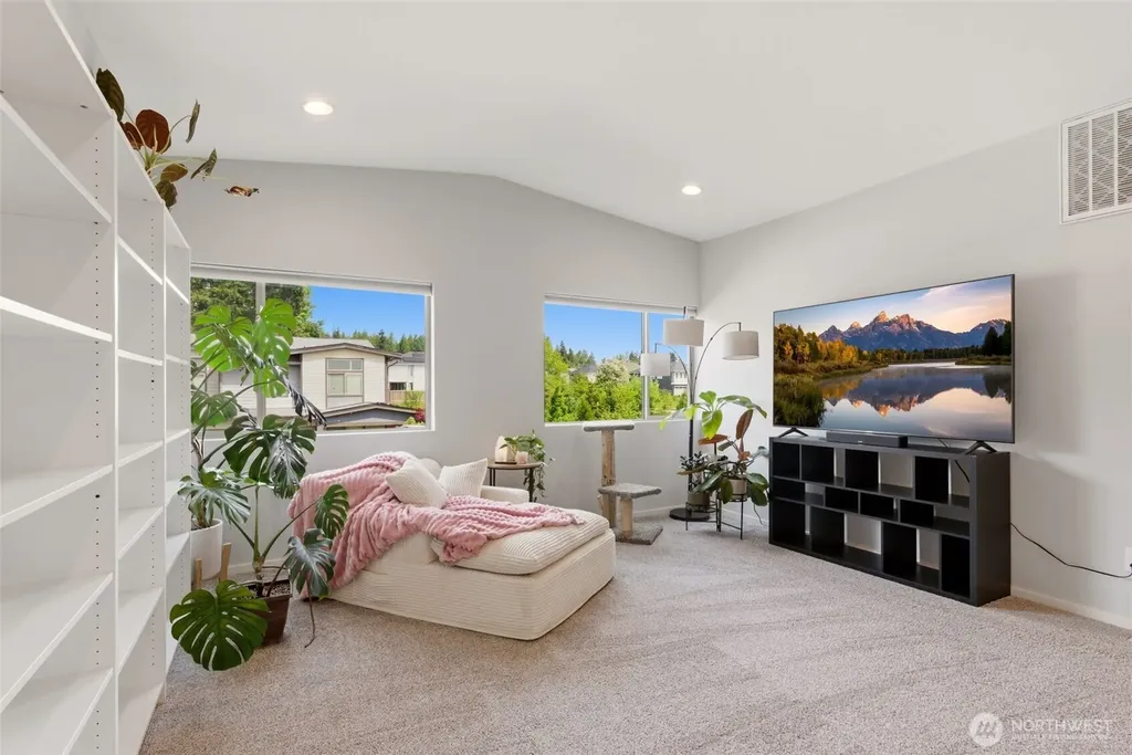 16031 SE 252nd Place Covington WA 98042