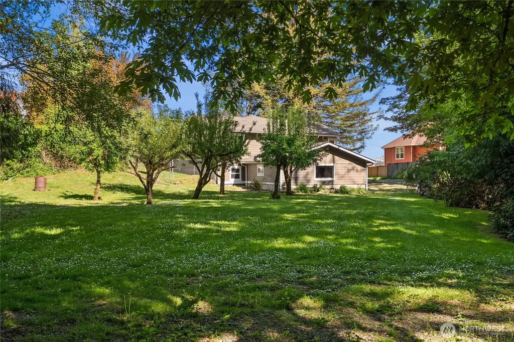 1168 NW Sunlit Lane Bremerton WA 98312