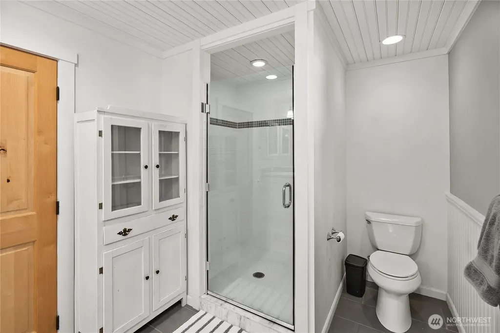 1168 NW Sunlit Lane Bremerton WA 98312