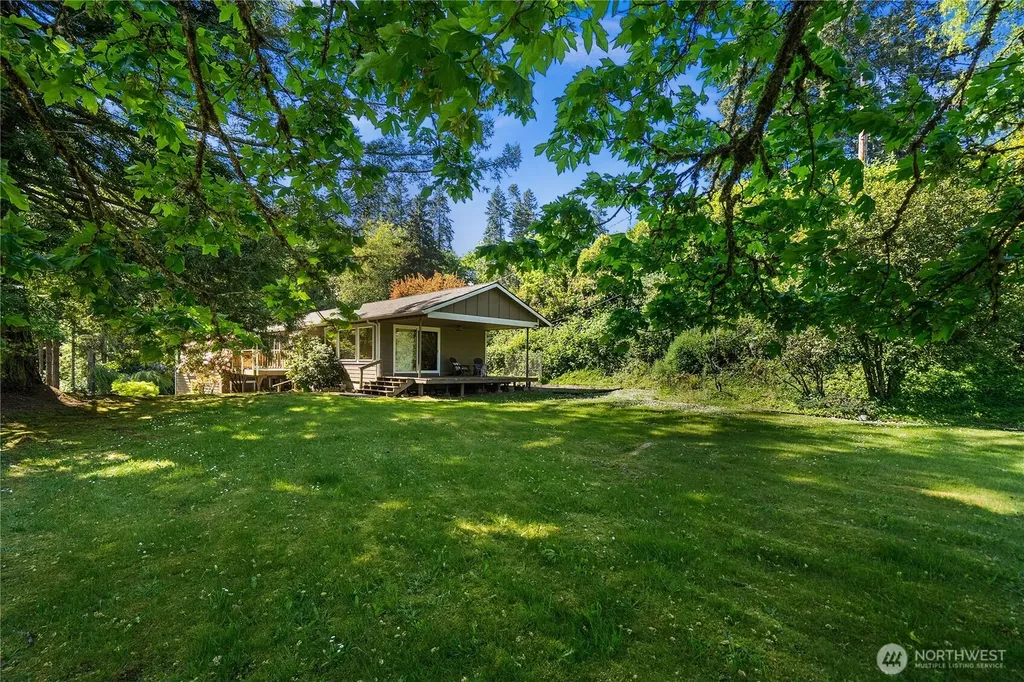 1168 NW Sunlit Lane Bremerton WA 98312