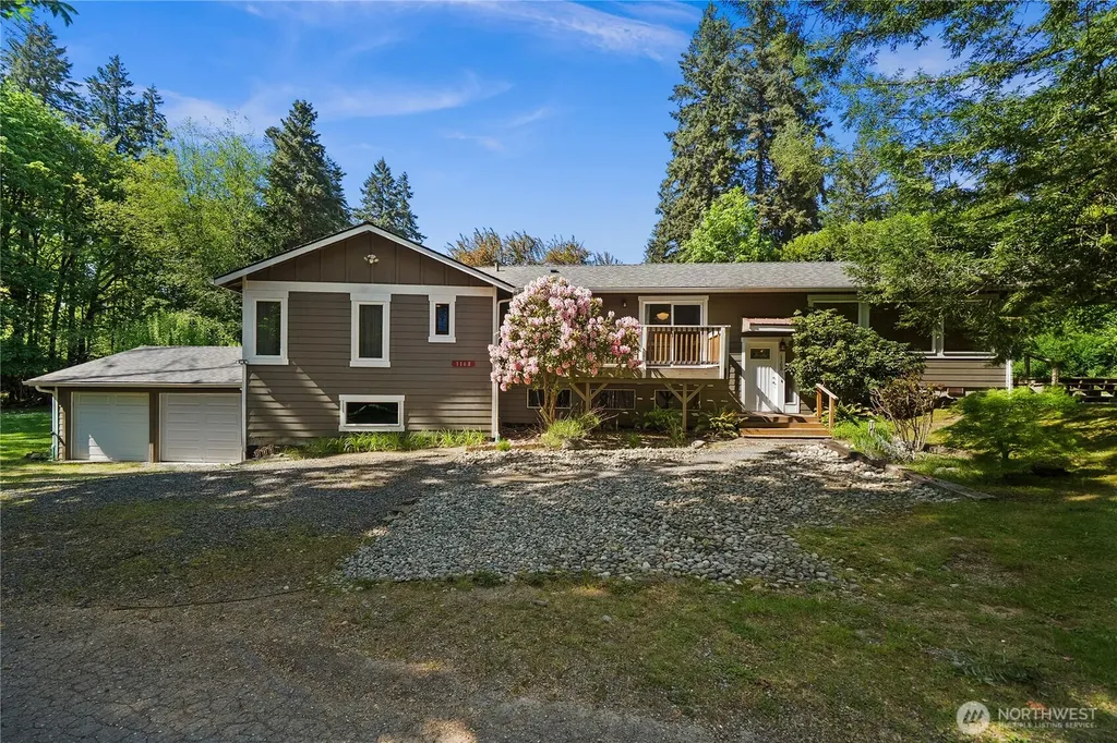 1168 NW Sunlit Lane Bremerton WA 98312