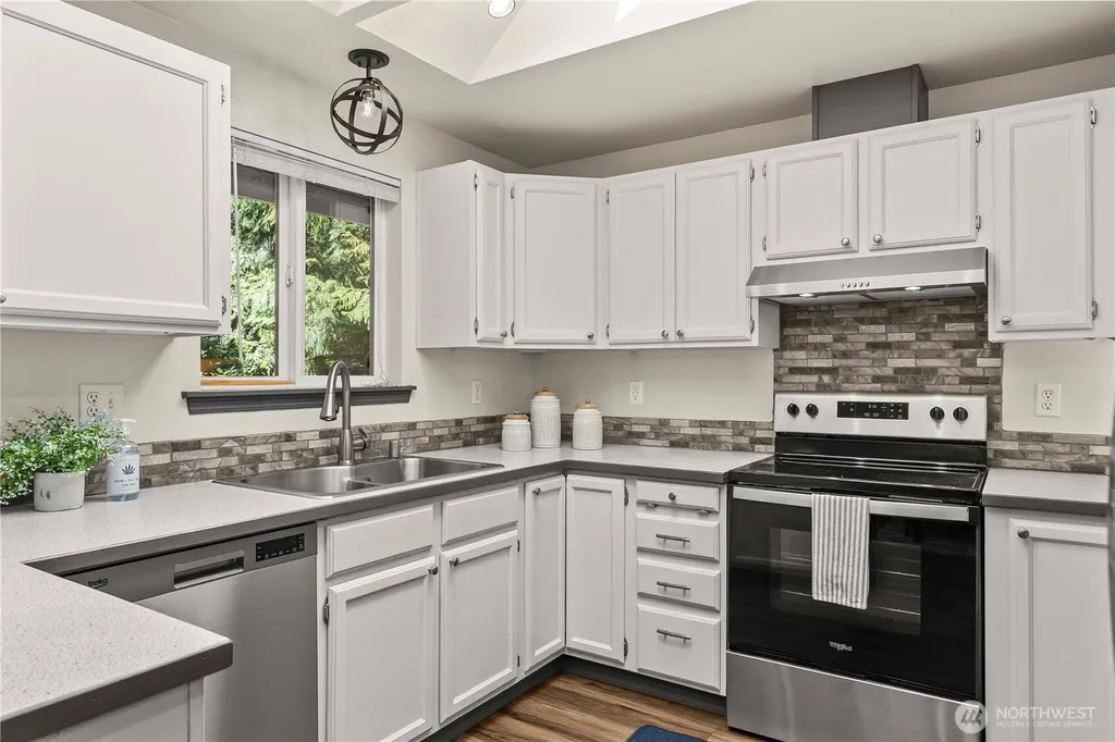22242 Bluewater Drive SE Yelm WA 98597