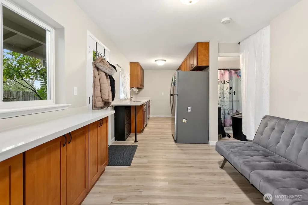 206 W Marilyn Avenue Everett WA 98204