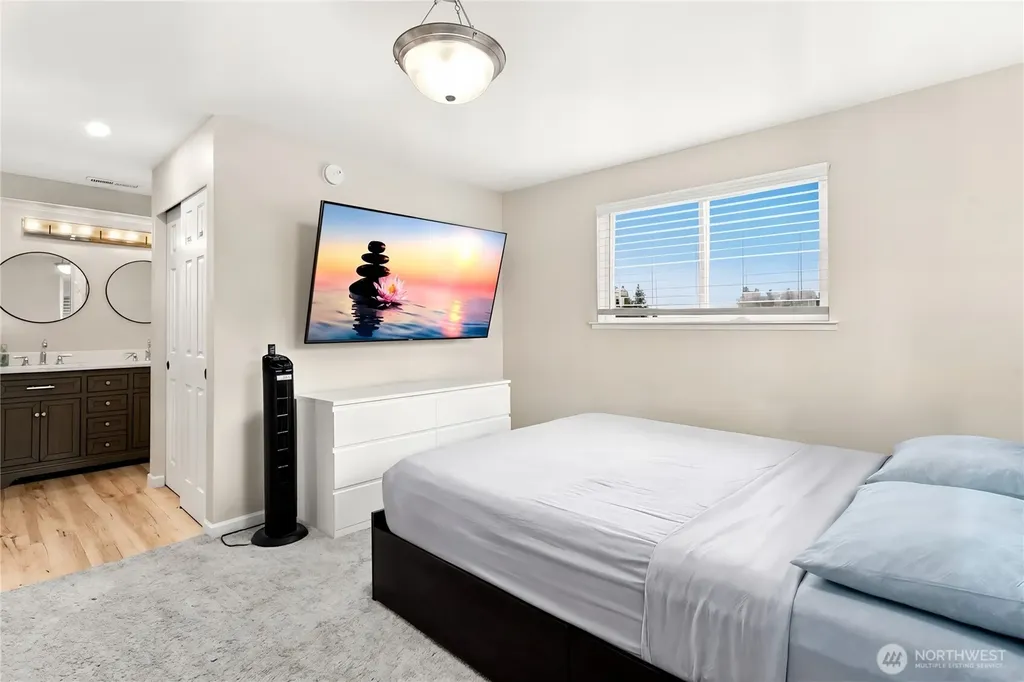 206 W Marilyn Avenue Everett WA 98204