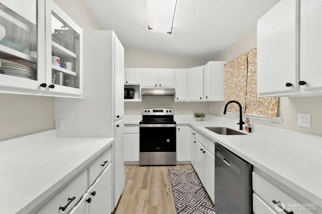 206 W Marilyn Avenue Everett WA 98204