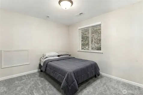 206 W Marilyn Avenue Everett WA 98204