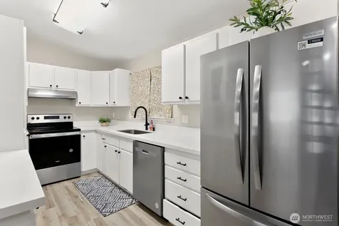 206 W Marilyn Avenue Everett WA 98204
