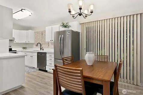 206 W Marilyn Avenue Everett WA 98204