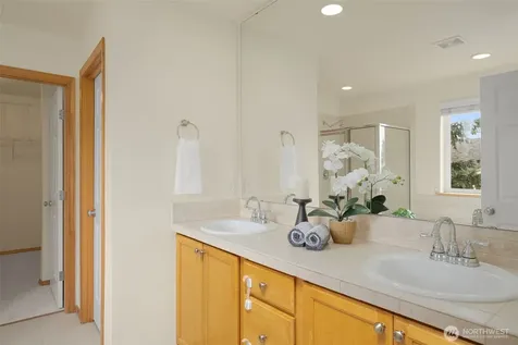 12955 NE 204th Place Woodinville WA 98072