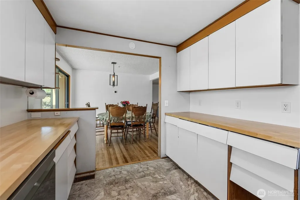 471 SE Glencoe Street Oak Harbor WA 98277