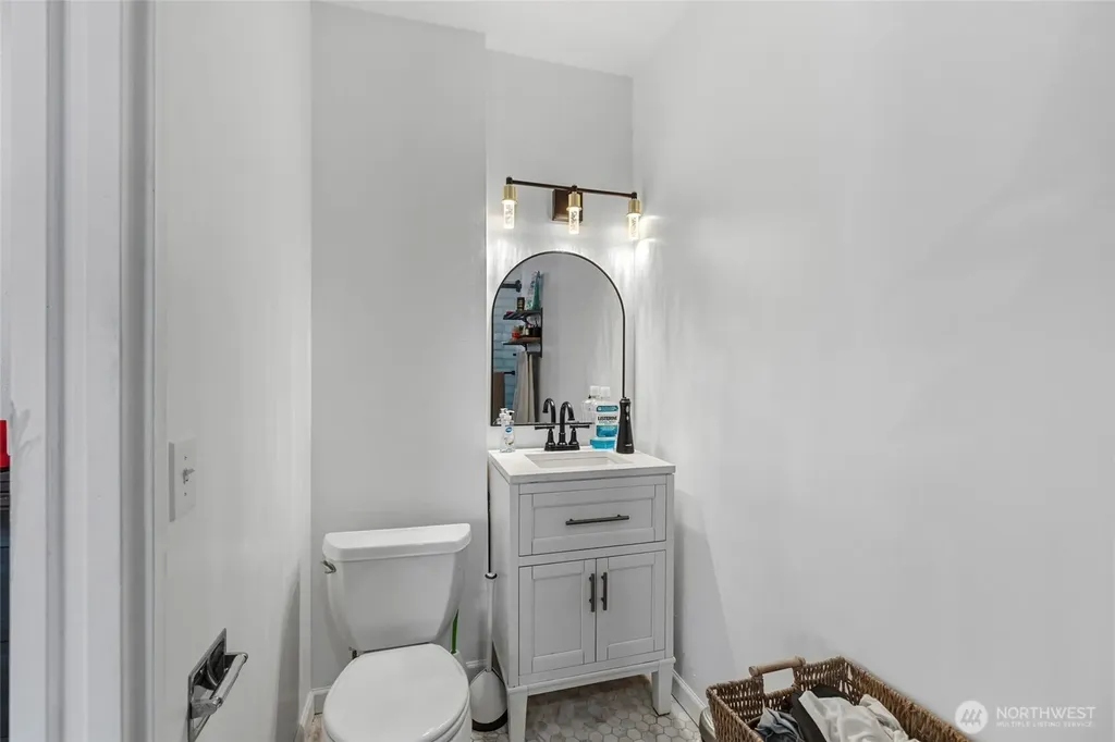 471 SE Glencoe Street Oak Harbor WA 98277