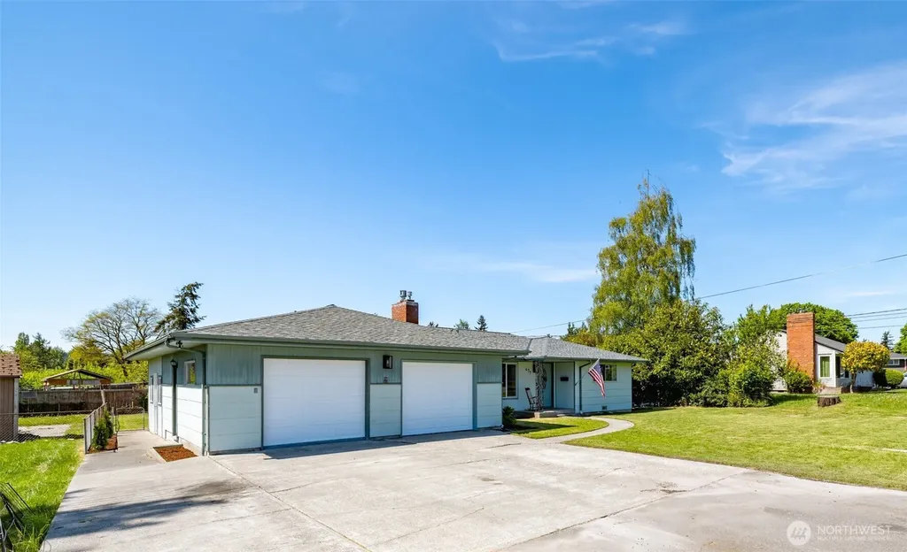 471 SE Glencoe Street Oak Harbor WA 98277