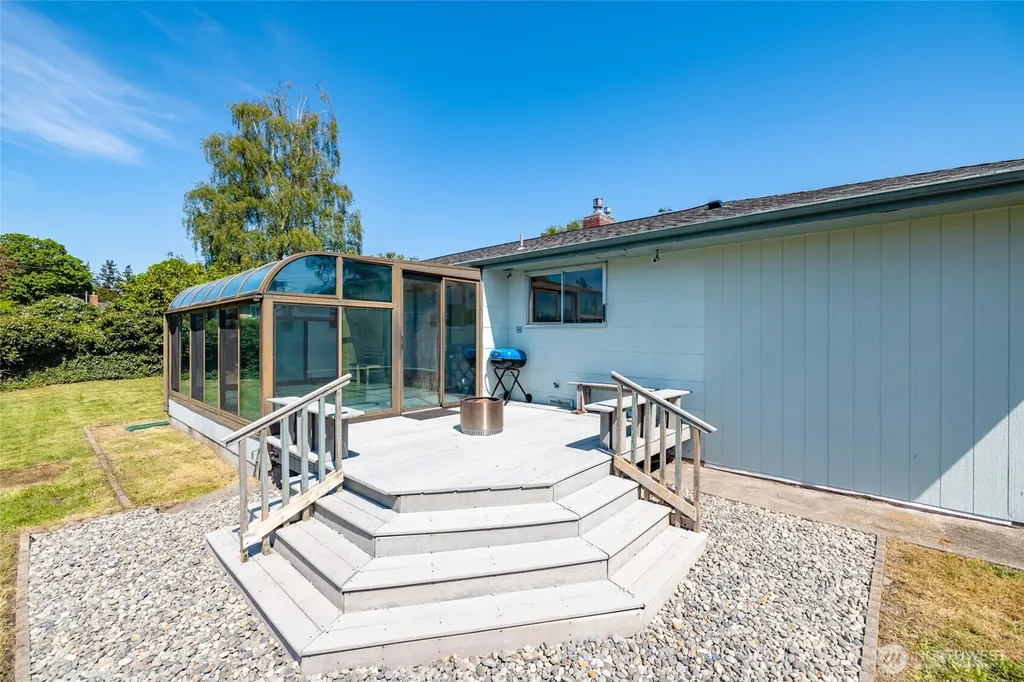 471 SE Glencoe Street Oak Harbor WA 98277