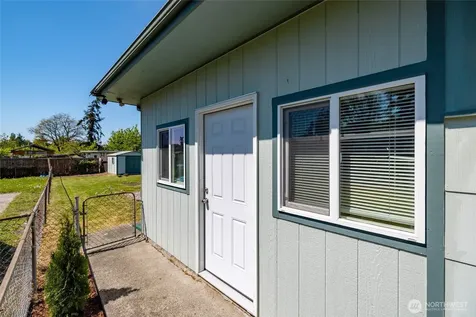 471 SE Glencoe Street Oak Harbor WA 98277