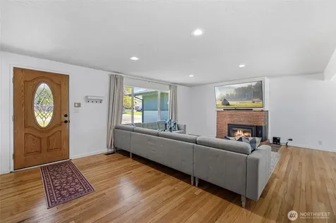 471 SE Glencoe Street Oak Harbor WA 98277