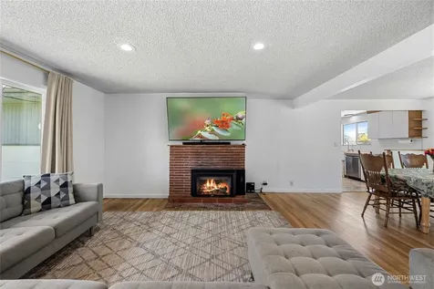 471 SE Glencoe Street Oak Harbor WA 98277