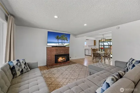 471 SE Glencoe Street Oak Harbor WA 98277