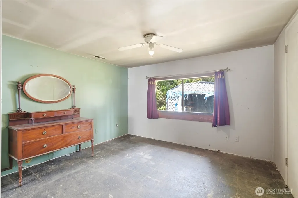 5705 238th Street SW Mountlake Terrace WA 98043