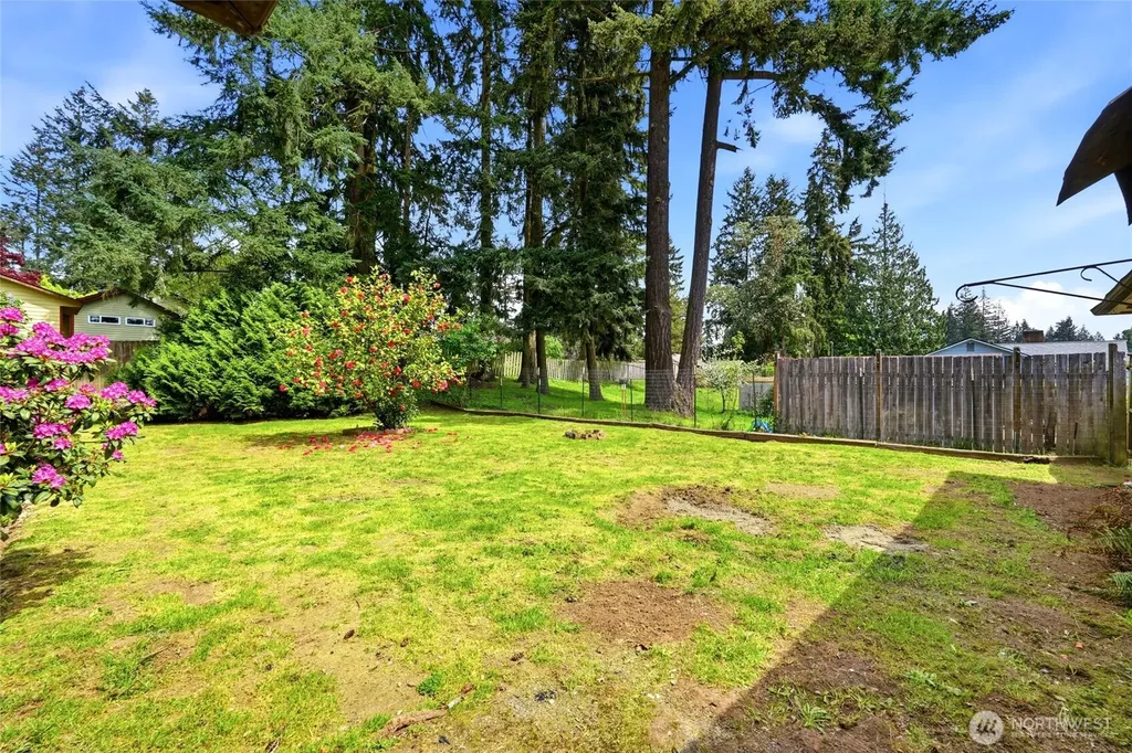 5705 238th Street SW Mountlake Terrace WA 98043