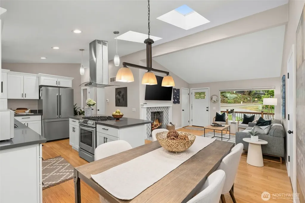 14009 13th Avenue SW Burien WA 98166