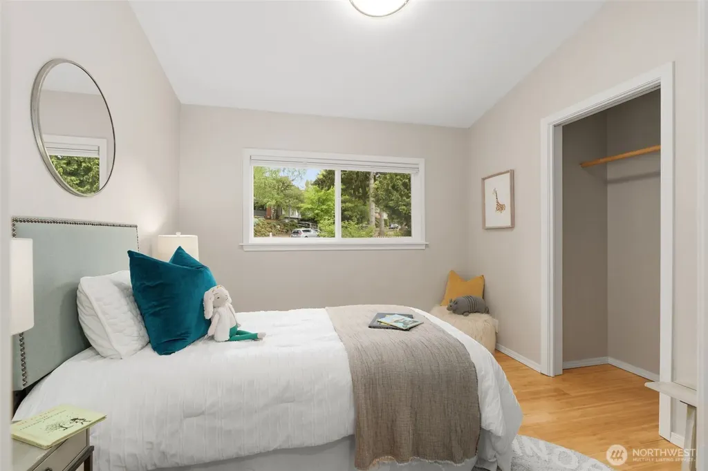 14009 13th Avenue SW Burien WA 98166