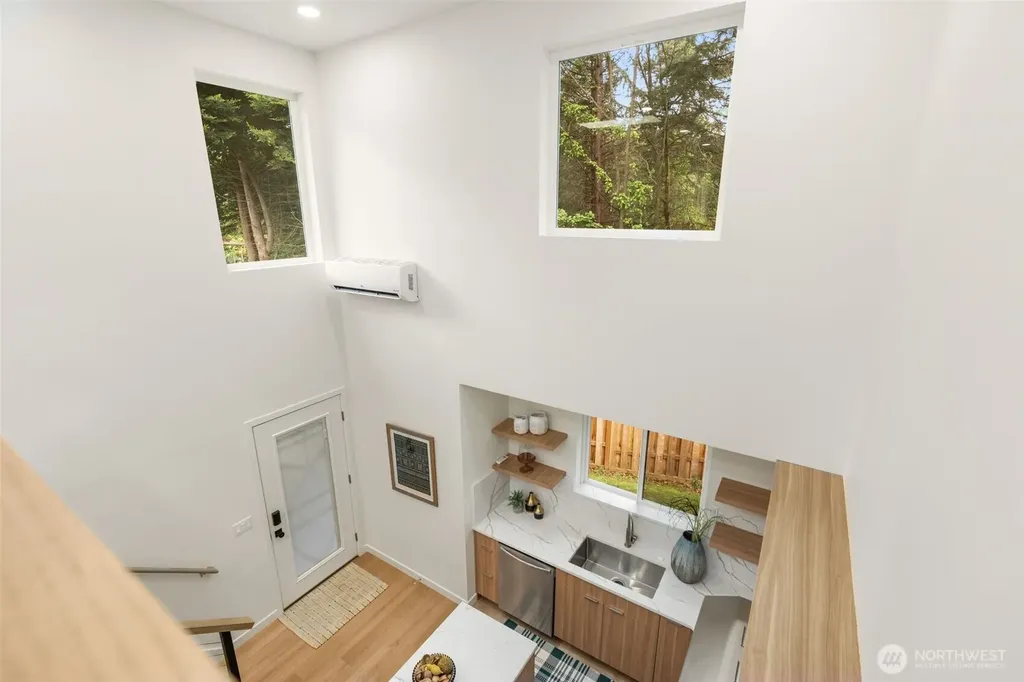 14009 13th Avenue SW Burien WA 98166
