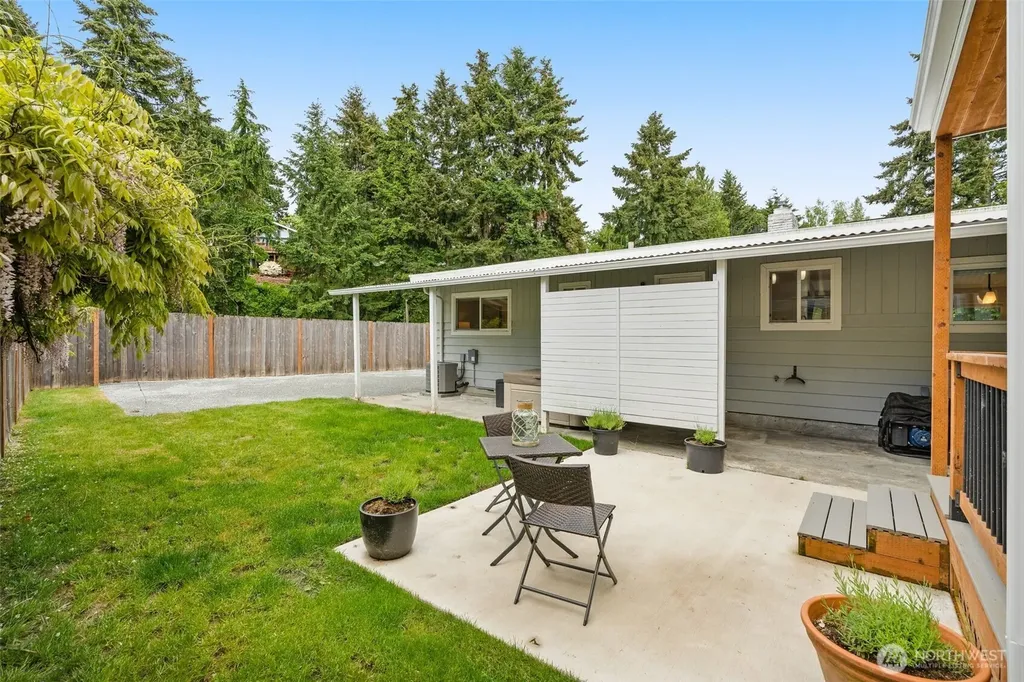 14009 13th Avenue SW Burien WA 98166