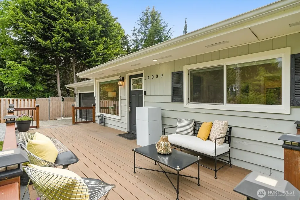 14009 13th Avenue SW Burien WA 98166