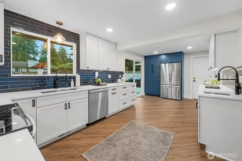 6505 NE Arrowhead Drive Kenmore WA 98028