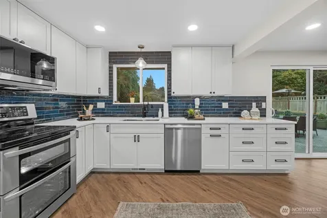 6505 NE Arrowhead Drive Kenmore WA 98028