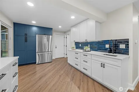 6505 NE Arrowhead Drive Kenmore WA 98028