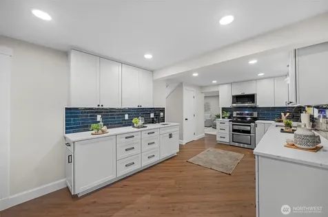 6505 NE Arrowhead Drive Kenmore WA 98028