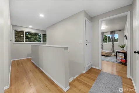 6505 NE Arrowhead Drive Kenmore WA 98028