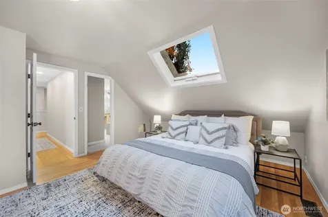 6505 NE Arrowhead Drive Kenmore WA 98028
