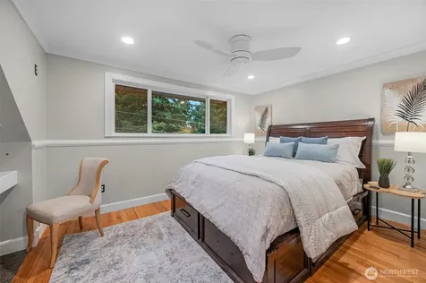6505 NE Arrowhead Drive Kenmore WA 98028