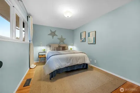 6505 NE Arrowhead Drive Kenmore WA 98028