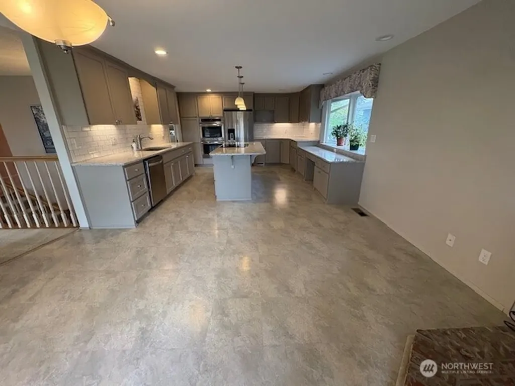 2540 Forest Ridge Drive SE Auburn WA 98002