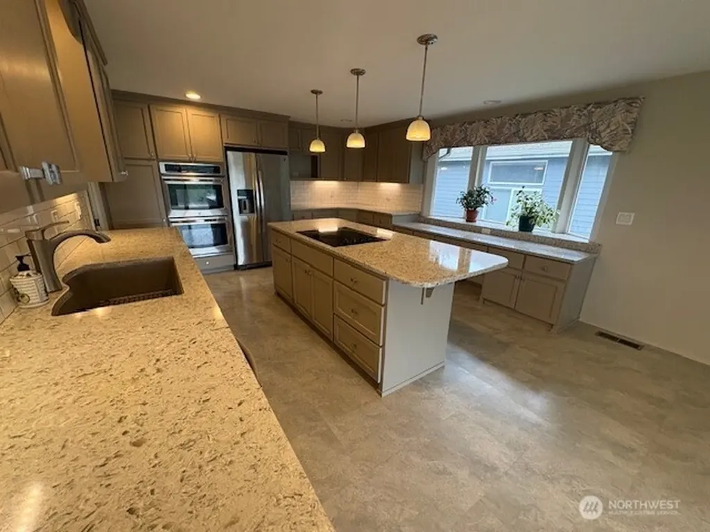 2540 Forest Ridge Drive SE Auburn WA 98002