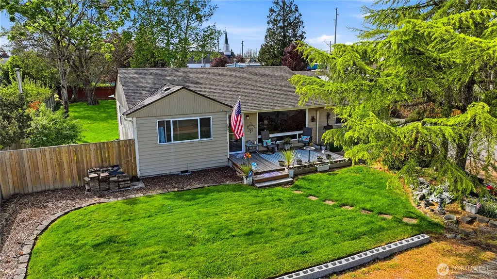 2016 E 63rd Avenue Fife WA 98424