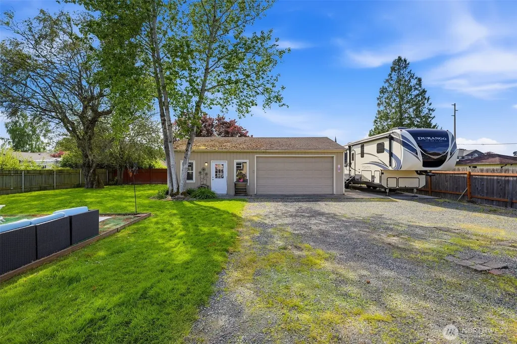 2016 E 63rd Avenue Fife WA 98424