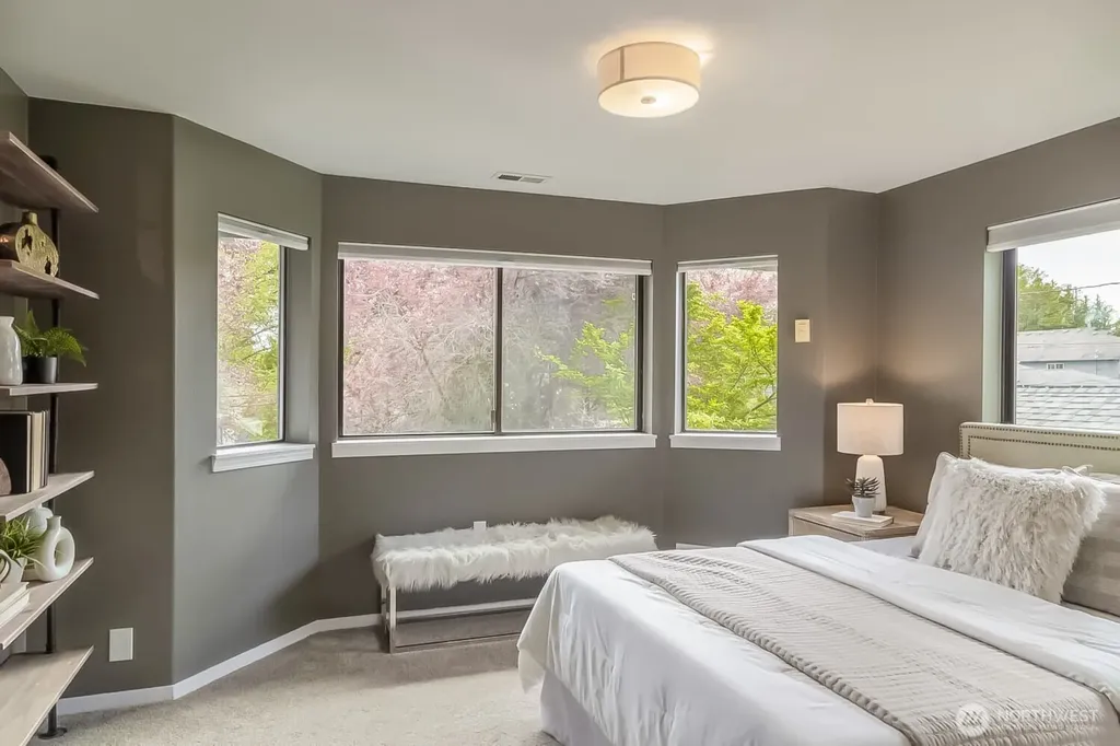 912 NE 115th Street Seattle WA 98125