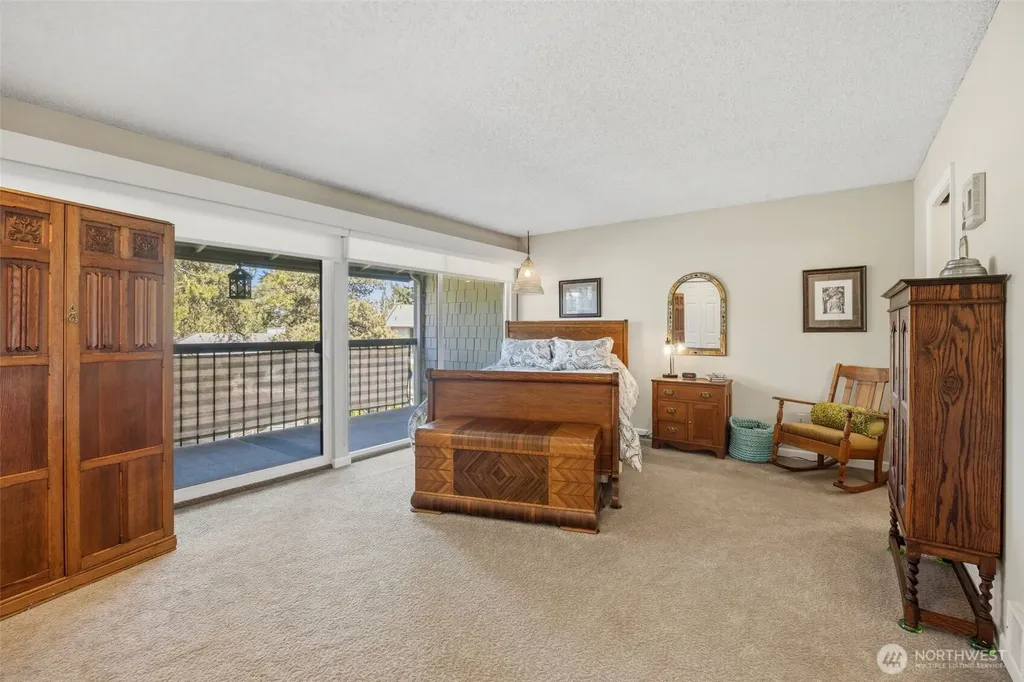 22711 Lakeview Drive Mountlake Terrace WA 98043