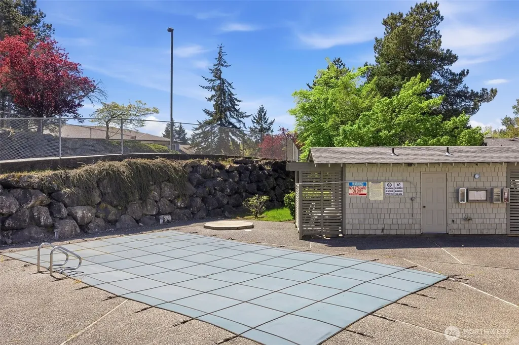 22711 Lakeview Drive Mountlake Terrace WA 98043