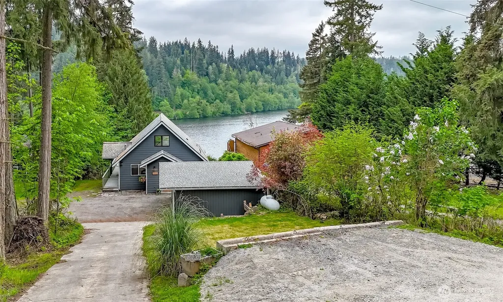 40420 Ski Park Rd E Eatonville WA 98328