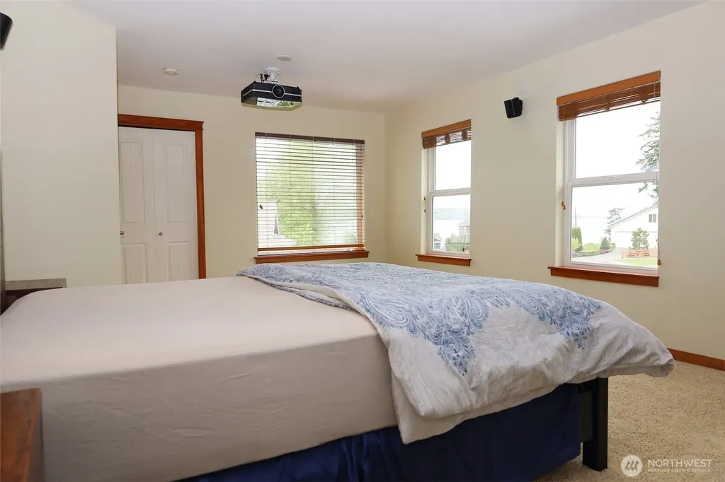 2290 Seaside Drive Blaine WA 98230