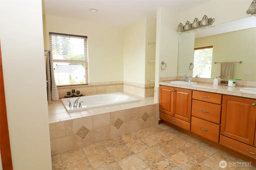 2290 Seaside Drive Blaine WA 98230
