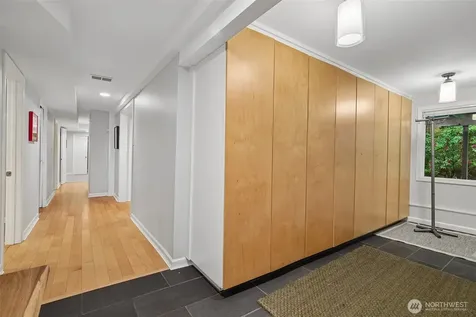 2646 109 Place NE Bellevue WA 98004