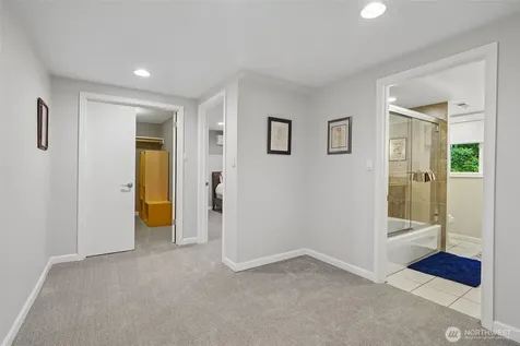 2646 109 Place NE Bellevue WA 98004